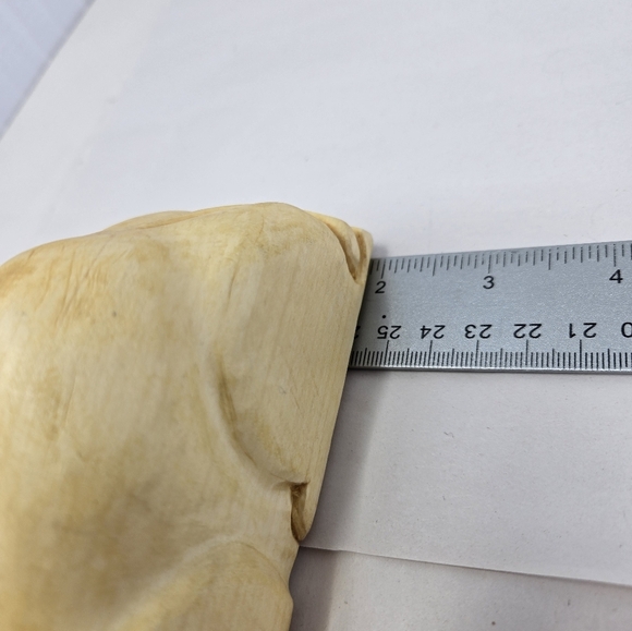 Nativity Camel Sitting In Around Baby Jesus Manger Wood Carved Ralph Herrenbruck - Picture 10 of 10